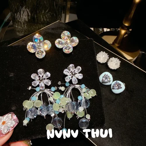 珠宝 绿玉葡萄鱼线花朵宝石耳环 薄荷曼波 炫彩水晶花瓣耳坠 组合