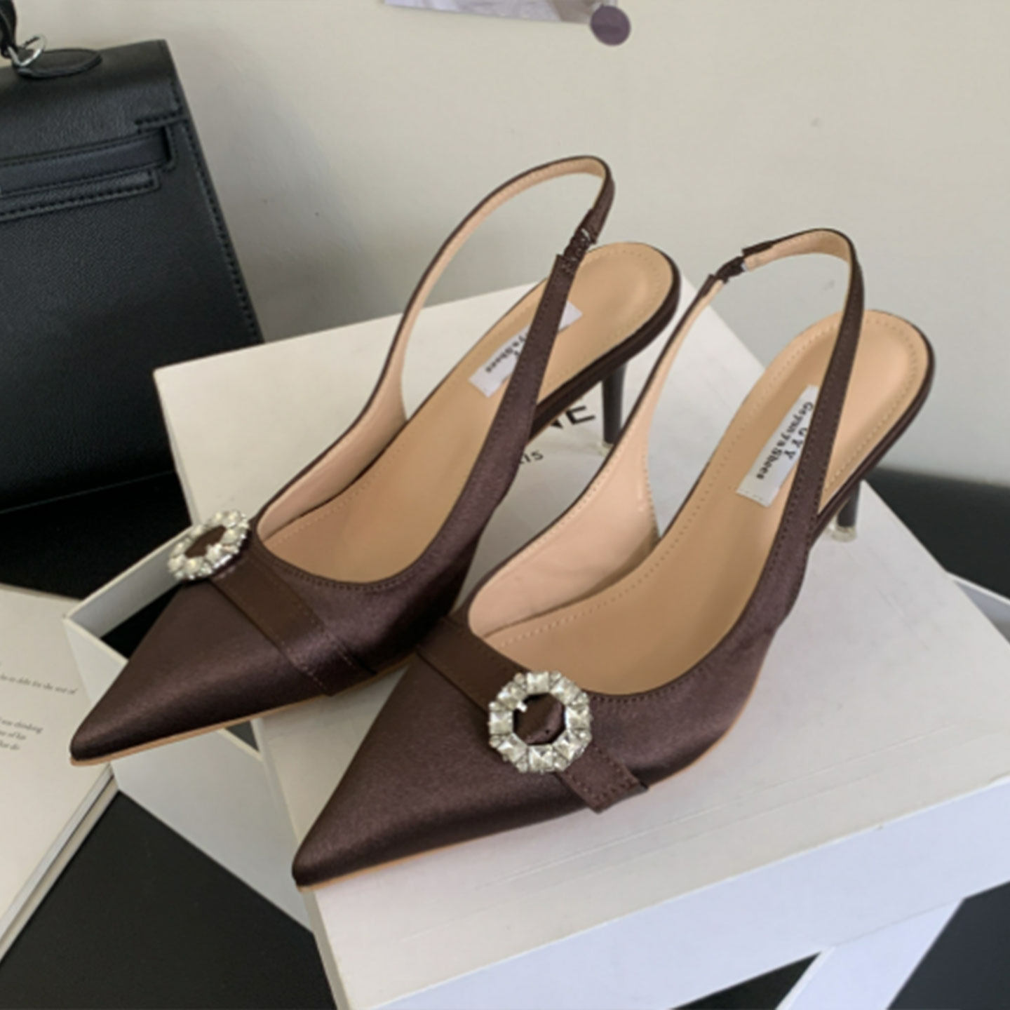 尖头后空细跟上班工作鞋时装凉鞋水钻一脚蹬性感法式女士断码清货,女鞋,时装凉鞋,淘宝优惠券,粉丝福利购,淘宝优惠卷