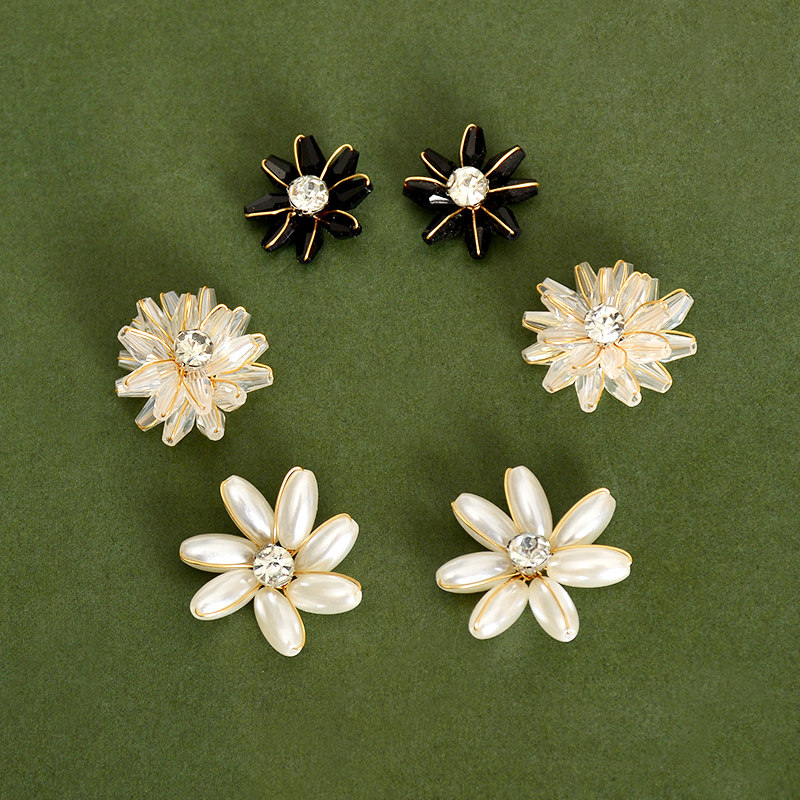 手工编织金属丝水晶菊花朵白色ins韩系服饰辅料DIY包包修补挂件