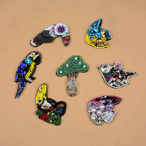 高档重工鹦鹉小鸟磨菇饰品布贴