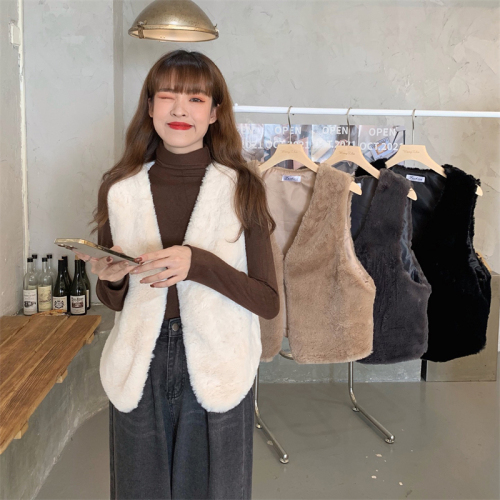 Real shooting and real price autumn and winter new high-grade Plush Camisole short vest vest + high collar bottomed sweater