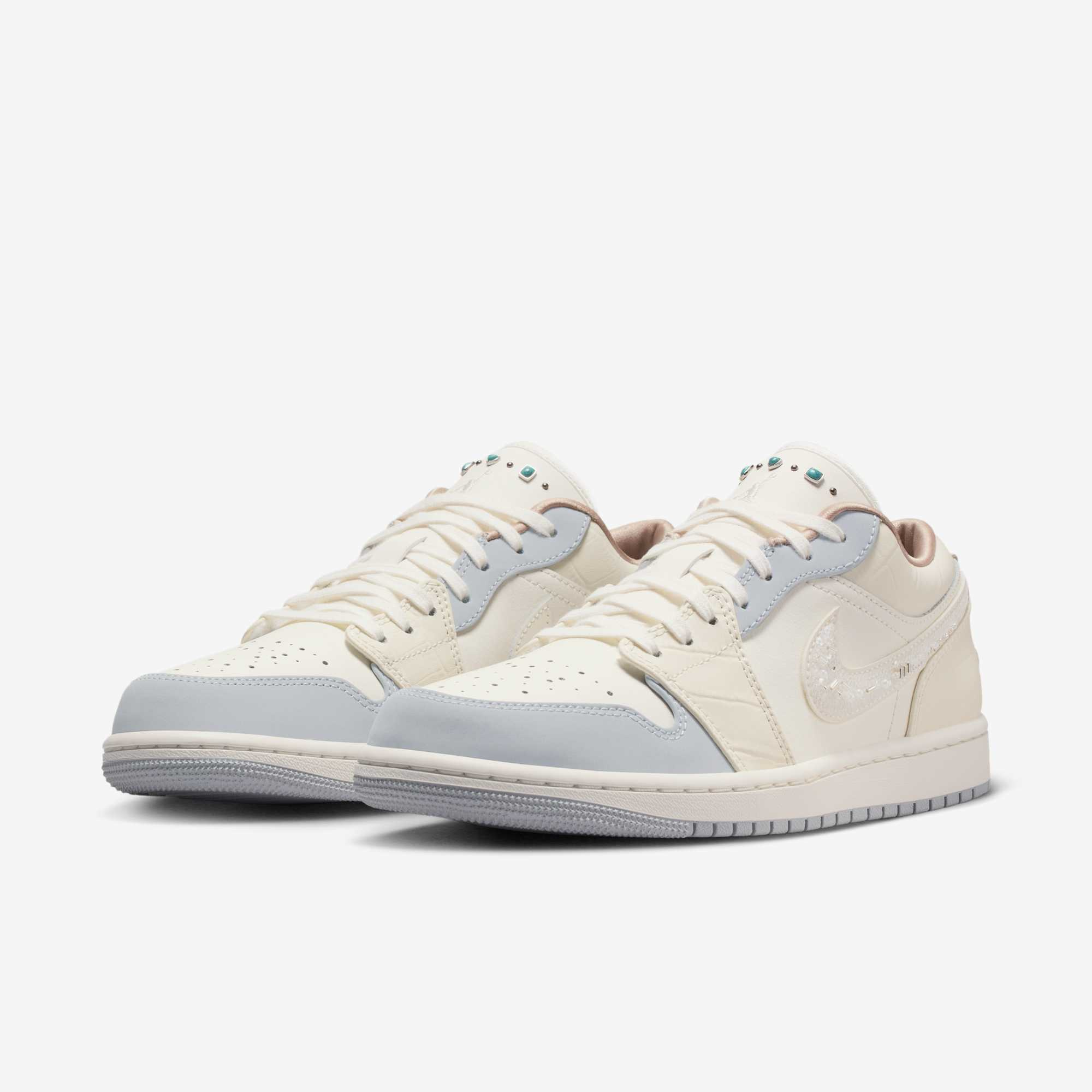 NikeAJ1米白女款板鞋2025新款