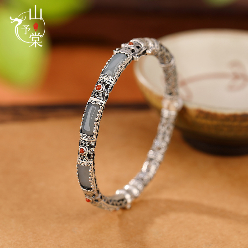 山予棠S925纯银南红和田玉白玉复古做旧蝴蝶无事牌镂空手镯银手环