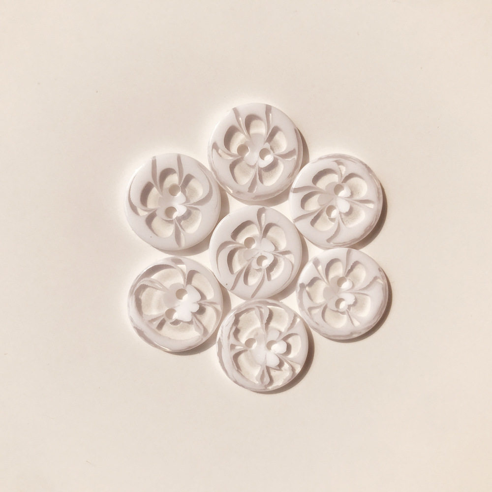 夏季衬衣扣子纽扣百搭白色透明花朵女士简洁衬衫连衣裙圆隐形扣子
