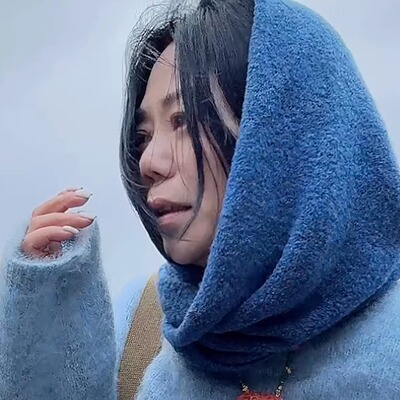 【TTDP】天天家复古孔雀蓝羊绒三角围巾时尚百搭软糯披肩女11131