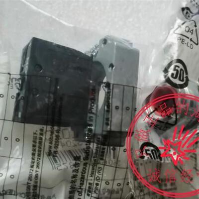 施耐德电气 红色平头按钮带一常闭XB2BA42C=ZB2BA4C+ZB2BZ102询价