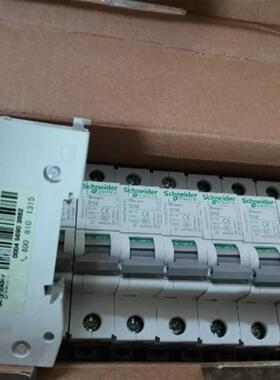 全新原装正品施耐德小型断路器 OSMC32N1D10 1P D10A 现货询价