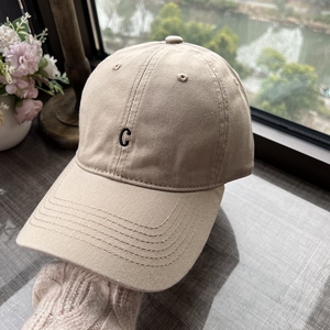 帽子女韩版休闲百搭C字母刺绣鸭舌帽日系显脸小卡其色棒球帽防晒