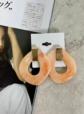 日本品牌商场新款女式时尚气质凹造逛街出游百搭耳环标全不退换