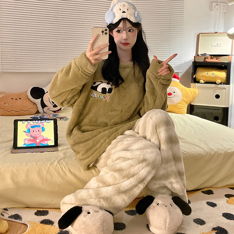 珊瑚绒韩版时尚加厚休闲保暖套装