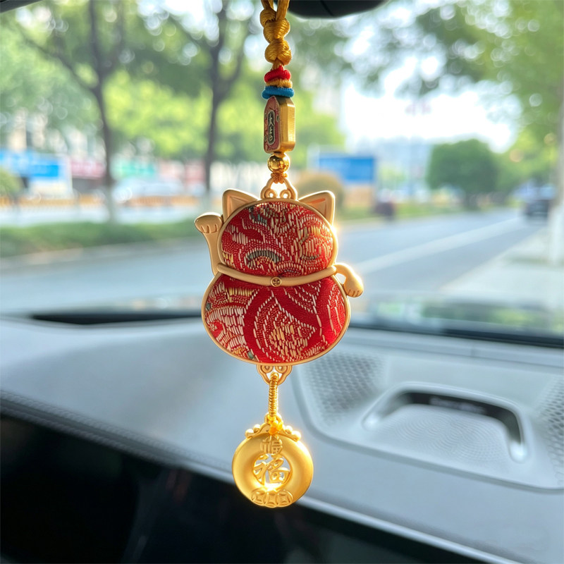 成品新款手工仿宋锦招财猫汽车挂件车内挂饰平安吊饰高级感车载好