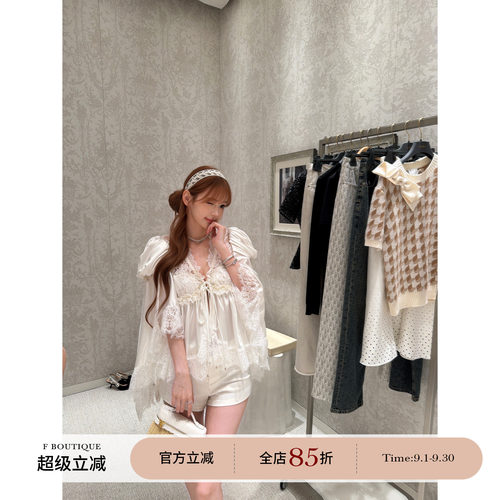 F boutique「Ch1oe&bella」4种定染蕾丝拼接v领宫廷巴洛克上衣