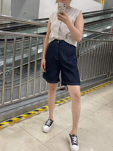 MiniBrand 2026 蓝色薄款夏季新款简约爆款宽松A字女短裤显瘦百搭