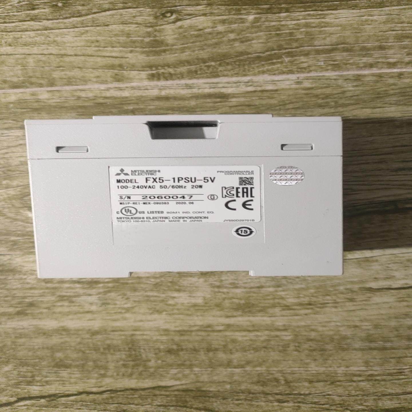 FX5-1PSU-5V成色充新功能包好盖板和电源线齐全询价