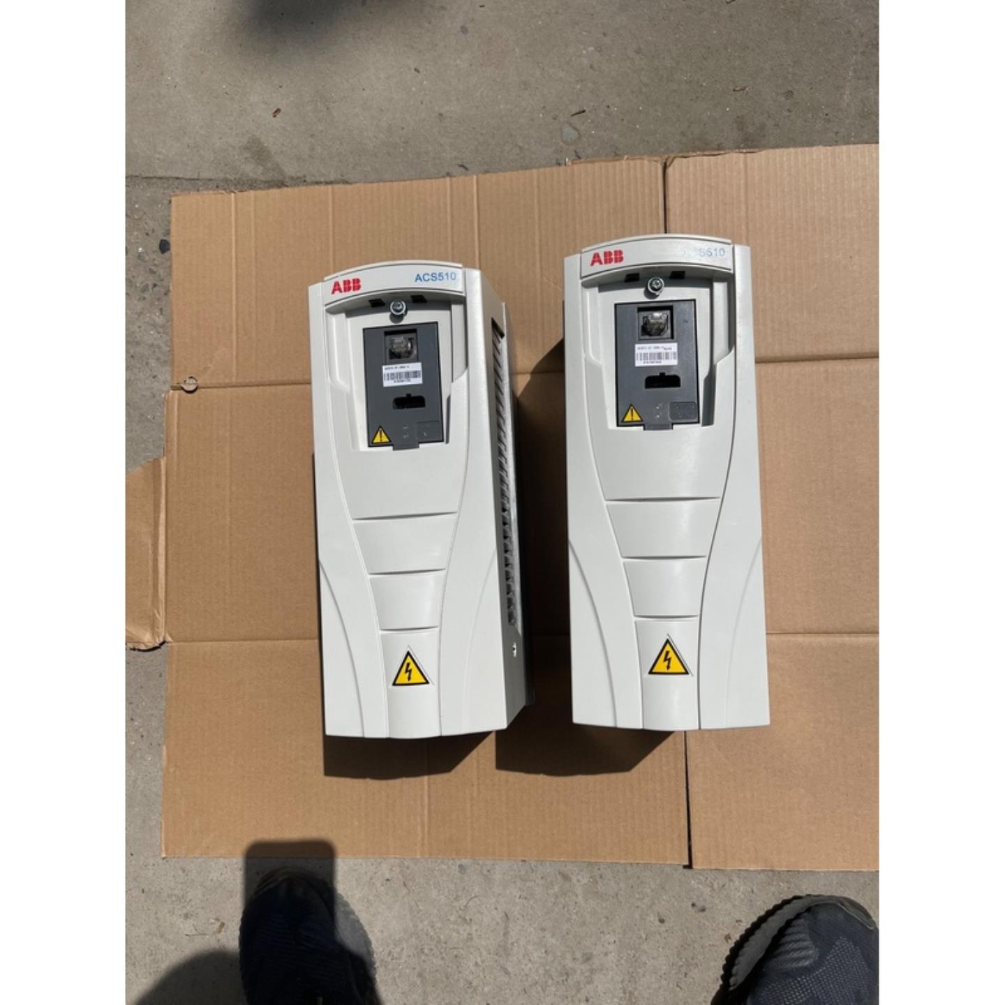 ABB 变频器ACS510 4KW 两台装机未使用0询价