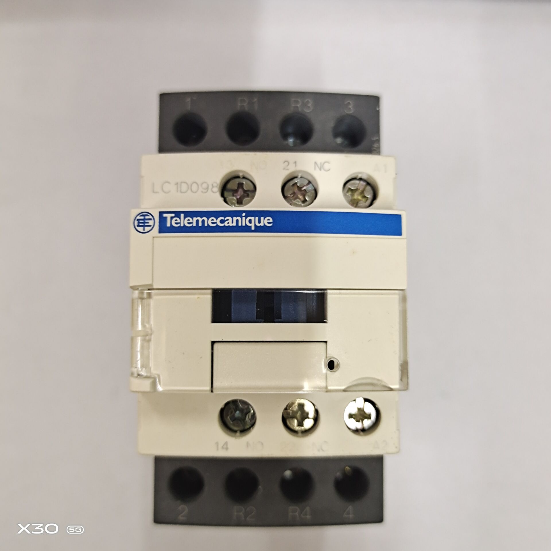 施耐德TE原装4级9安交流接触器LC1D098M7C  2开2闭  LC1D09询价