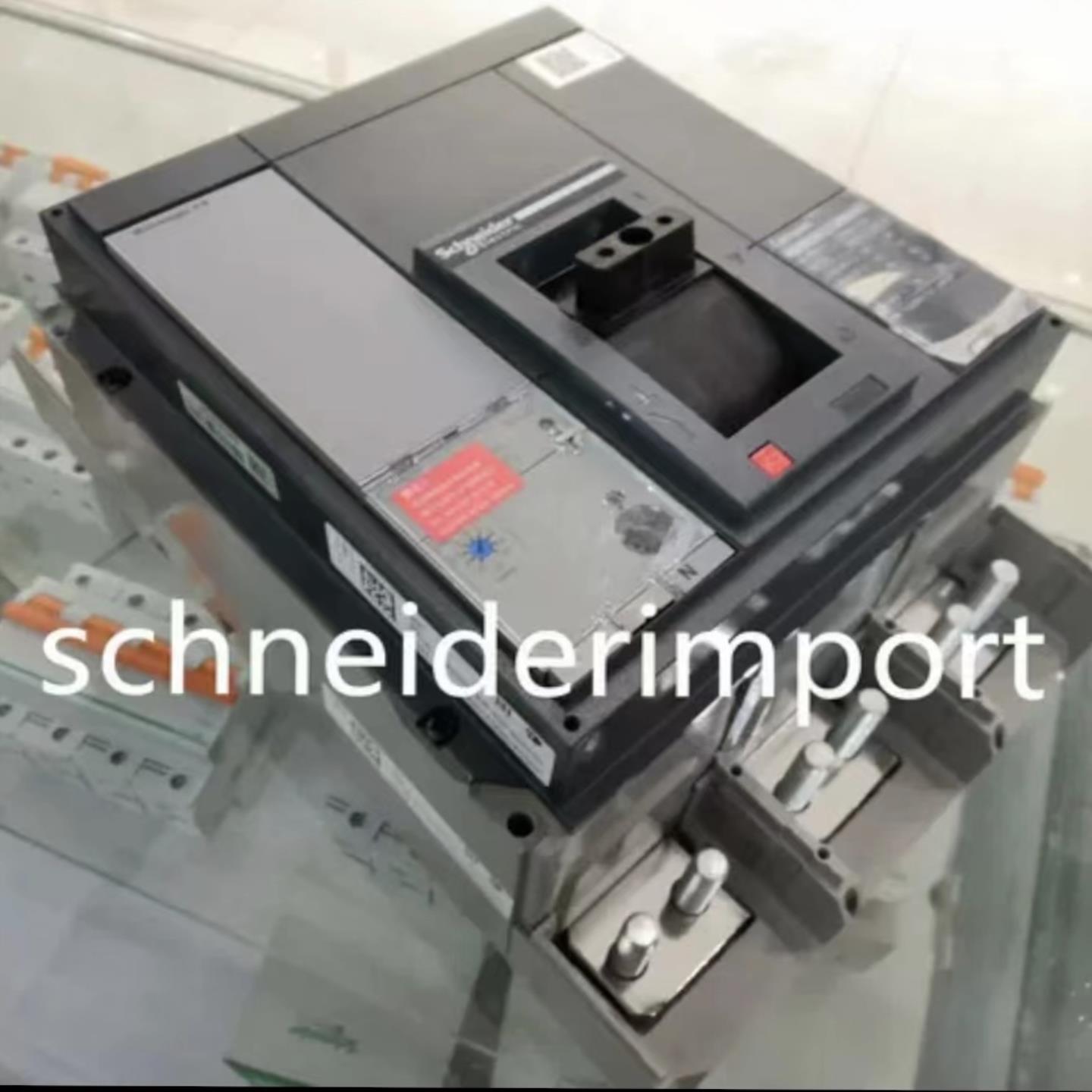 施耐德NS33470C塑壳断路器+延伸旋转手柄黑色NS800H 4P MiC20询价