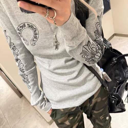 梵文印花正肩修身显瘦长袖T恤女