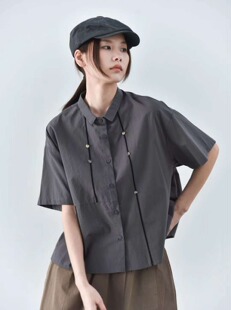 还有山6261设计感气质贝壳扣装饰线短袖衬衫上衣女