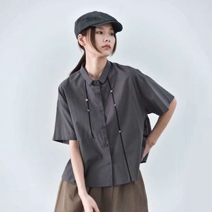 设计感气质贝壳扣撞色线条短袖衬衫女复古文艺宽松衬衣还有山6261