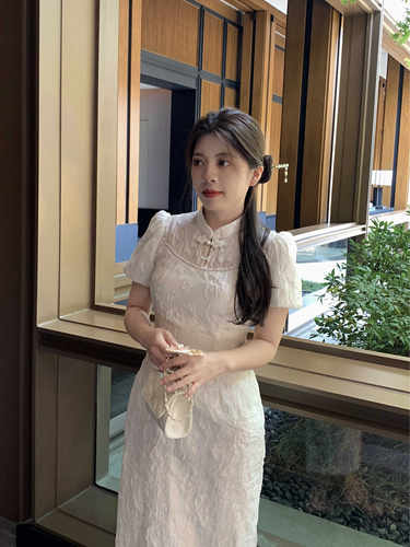 新款白月光显瘦气质旗袍大眼自制