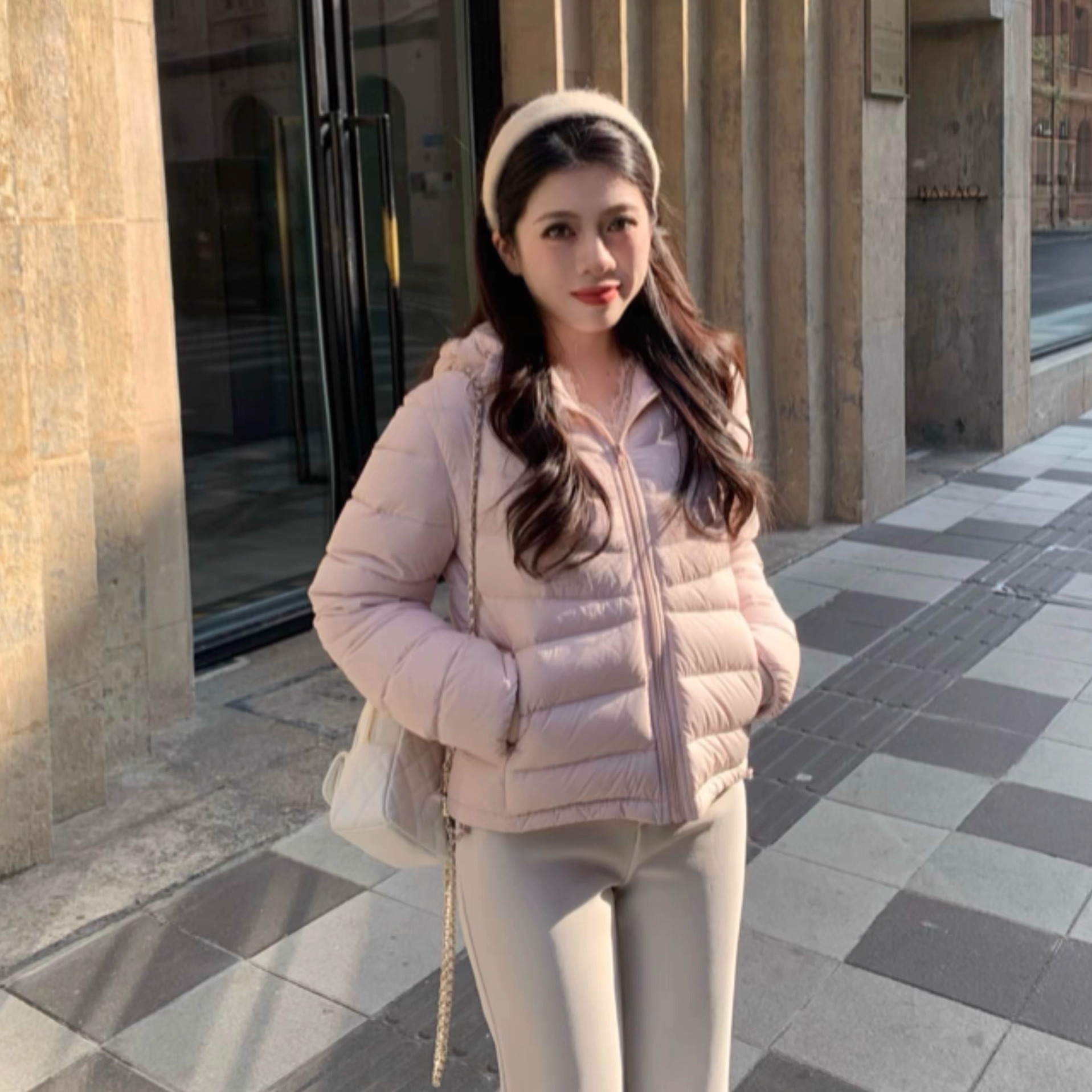 LARGE EYE 博主日常 90白鸭绒轻薄款低饱和粉连帽排骨羽绒服韩系