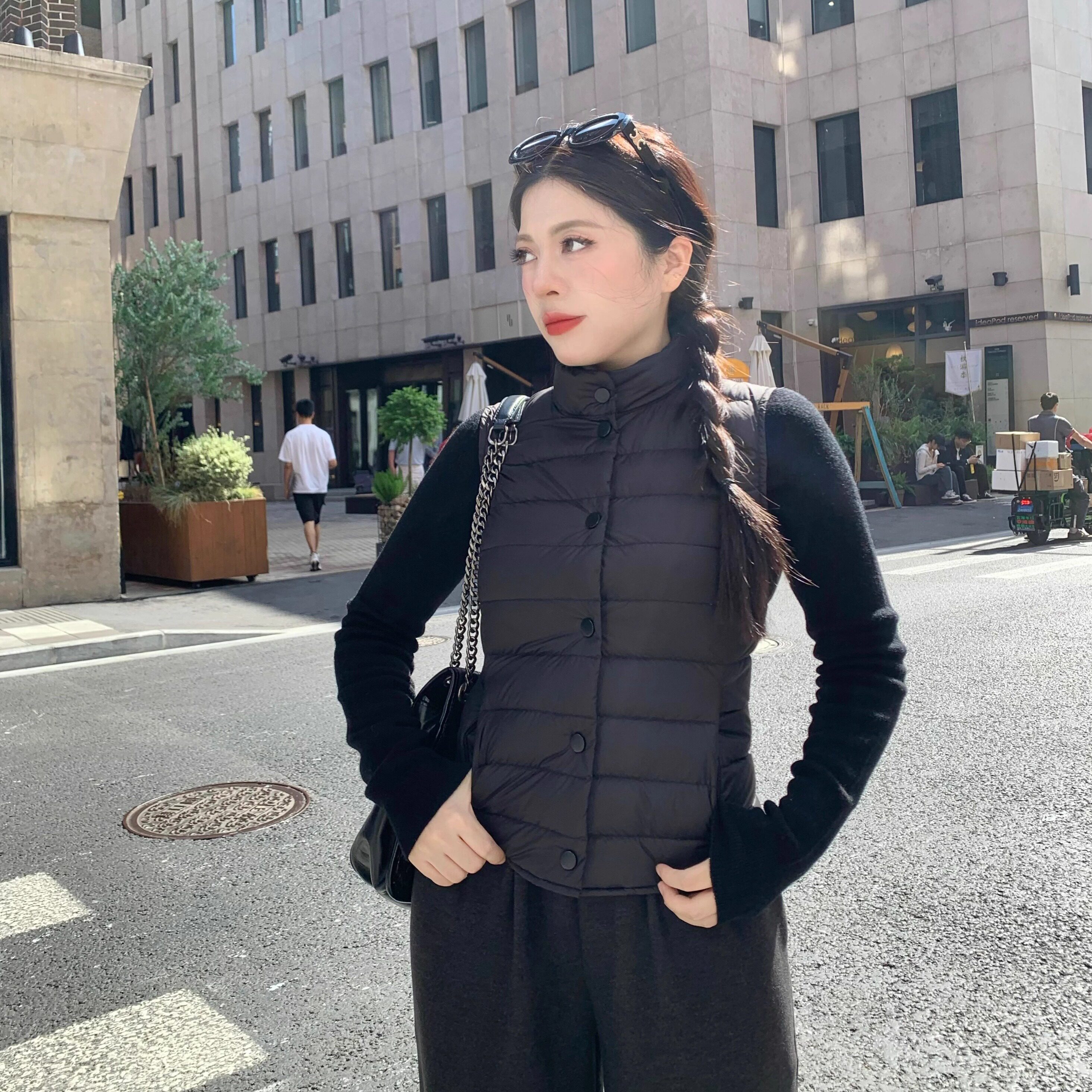 大眼LARGE EYE 小个子轻薄羽绒服马甲女冬季新国标90白鸭绒短外套