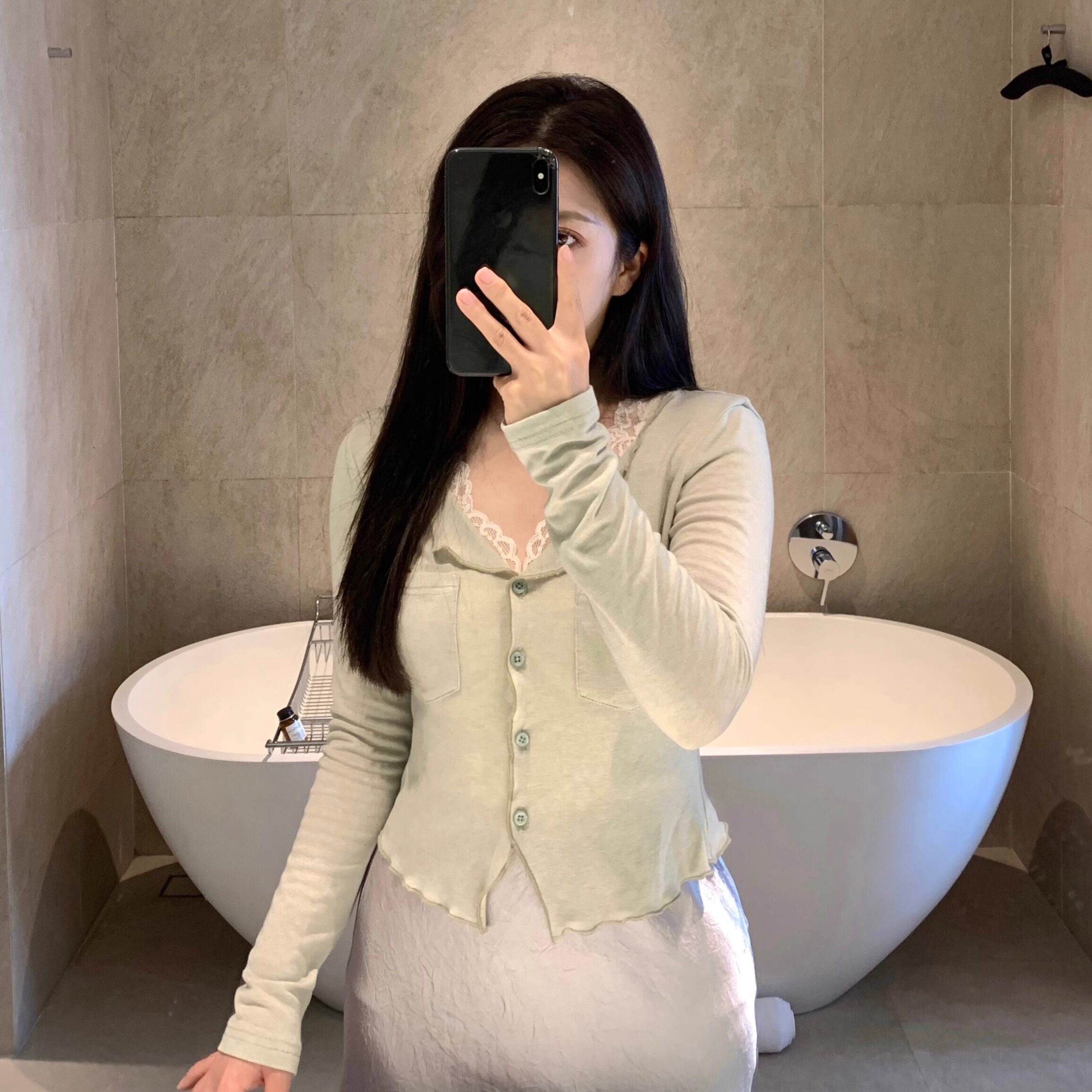 大眼LARGEEYE V领长袖针织开衫女春季修身显瘦纯欲短款打底上衣