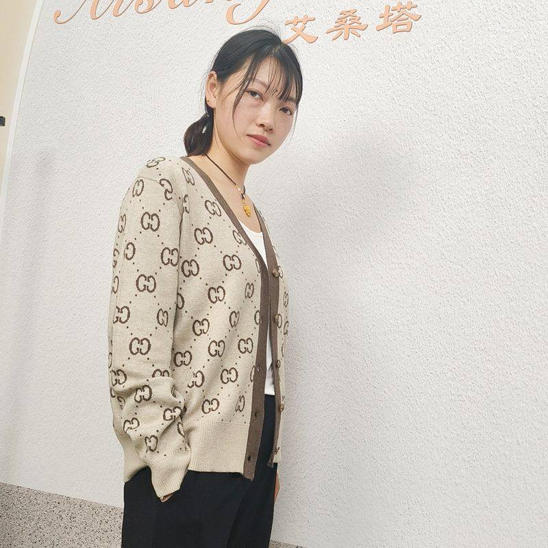 真丝混纺开衫V领撞色毛衣外套