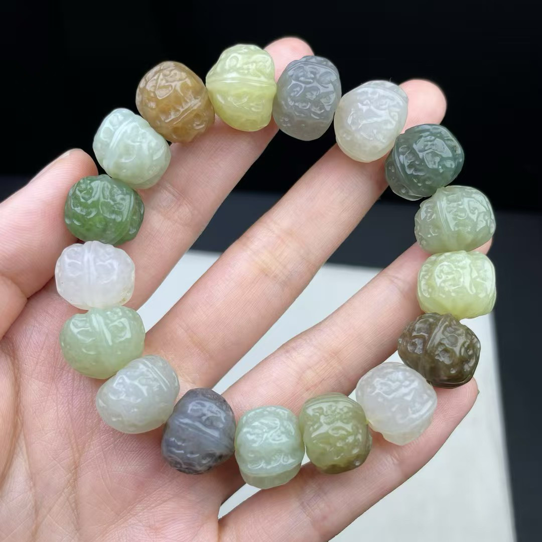 多宝彩玉雕刻手链核桃多宝籽料