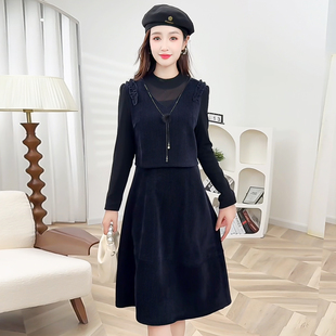 假两件轻奢连衣裙女2025新款秋冬季长袖高级感修身显瘦小个子裙子