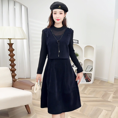 假两件轻奢连衣裙女2025新款