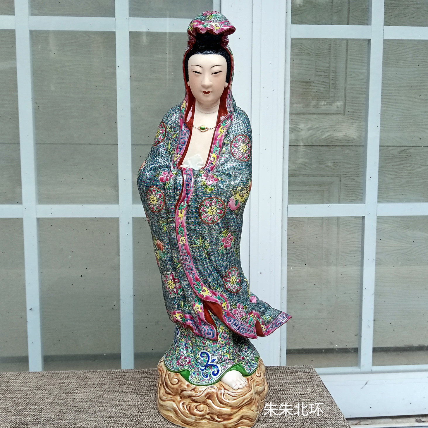 拢手雕塑陶瓷南海观音佛像客厅家用供奉佛摆件站观世音菩萨像16寸
