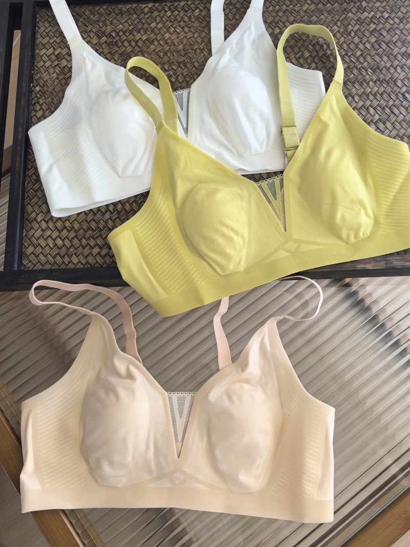 撤柜款哦~小胸超薄兔耳朵果冻条内衣三角杯无痕柔软内衣无钢圈