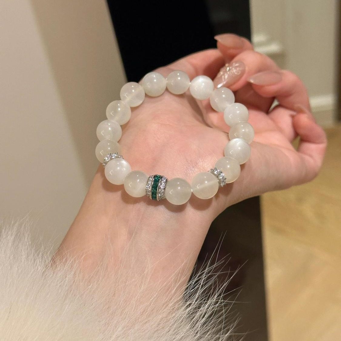白月光高级感手串轻奢复古翡翠绿串珠小众设计感水晶手链手串
