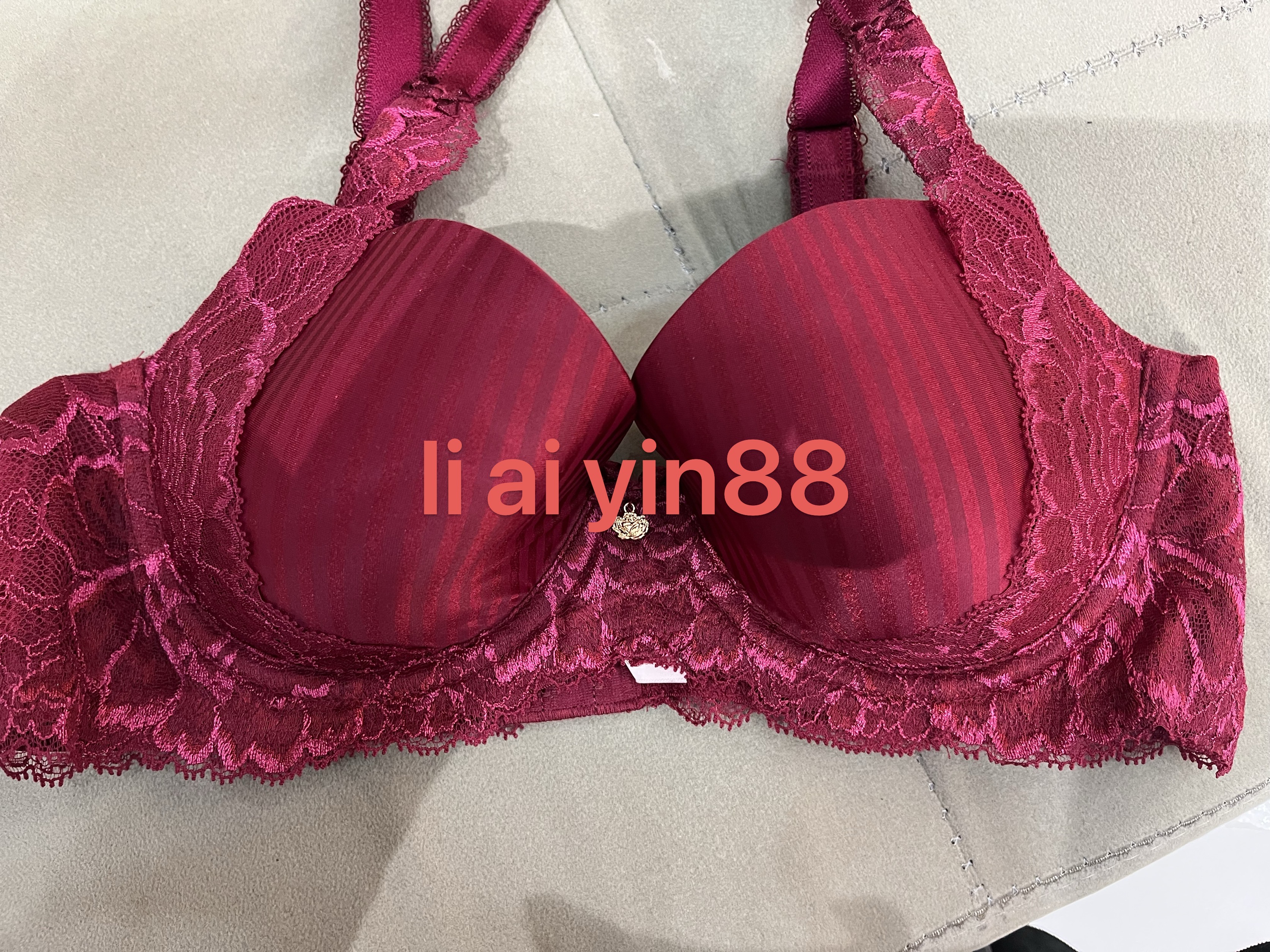 黛安芬Triumph正品内衣女舒适无痕3/4杯薄模杯文胸16-7975