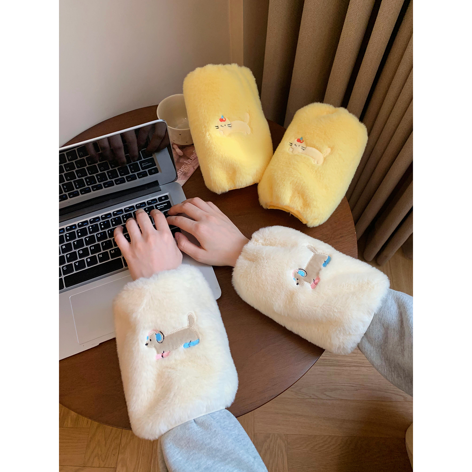 卡通可爱护臂袖保暖防脏毛绒袖套