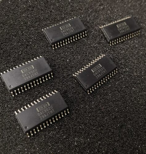 现货DAC902U DAC902 DAC902UB 数模转换器芯片 封装SOP-28贴片