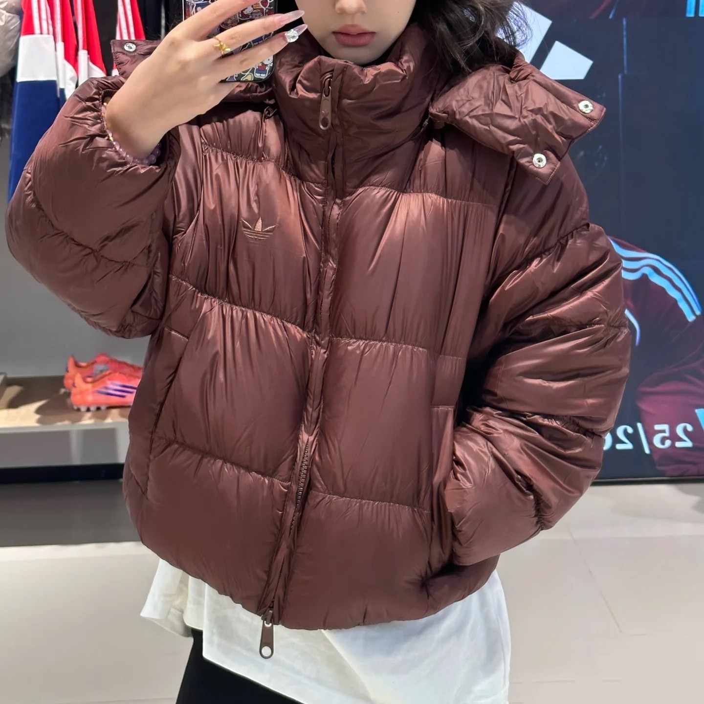 阿迪达斯三叶草女子可拆卸帽子保暖蓬松面包羽绒服 KG4904 KG4905,运动服/休闲服装,运动羽绒服,淘宝优惠券,粉丝福利购,淘宝优惠卷