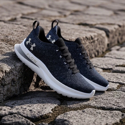 安德玛男子舒适透气跑步鞋