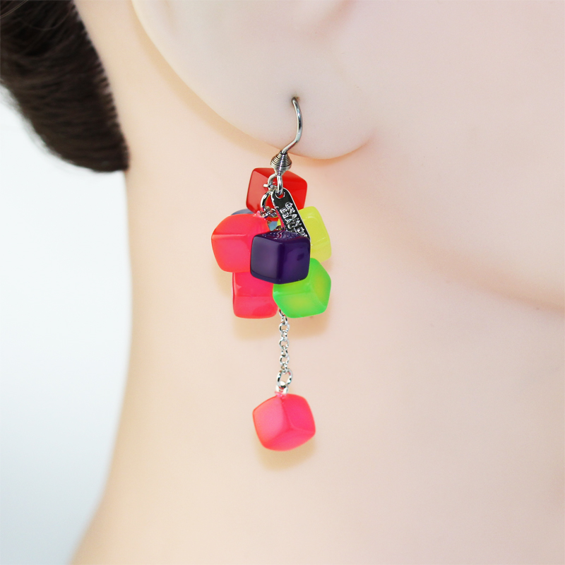 韩国进口甜美风糖果色小方块耳坠