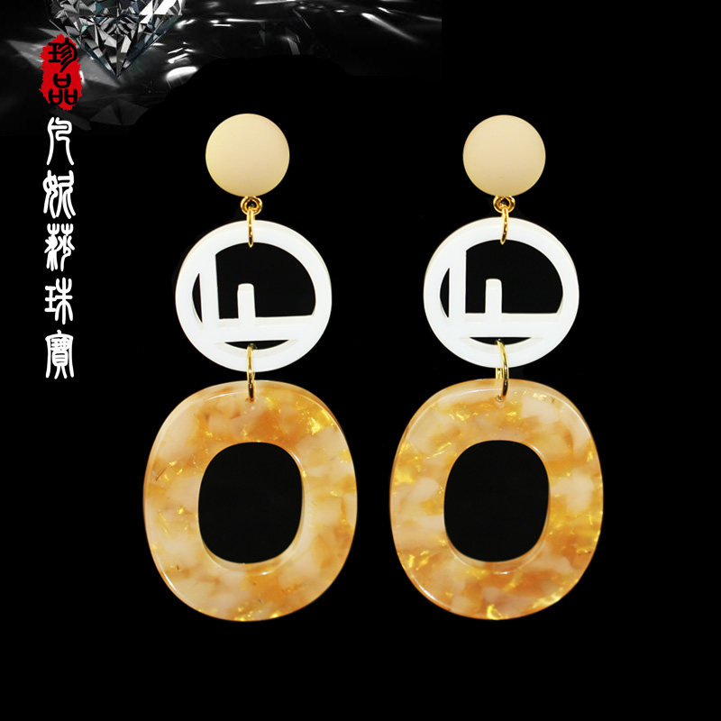 凡妮莎测试推荐夸张礼服长耳坠