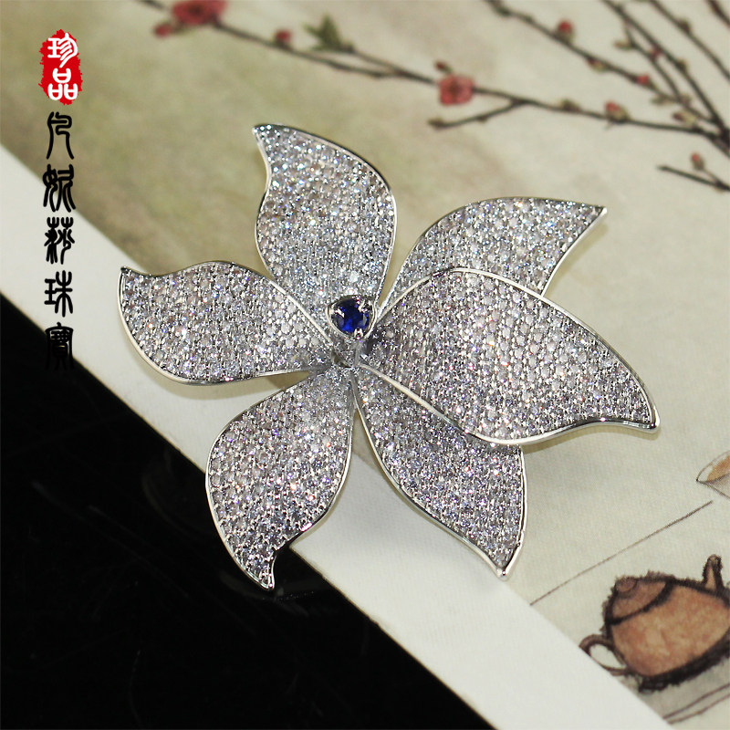 唯美优雅水晶百合花西装大衣胸针