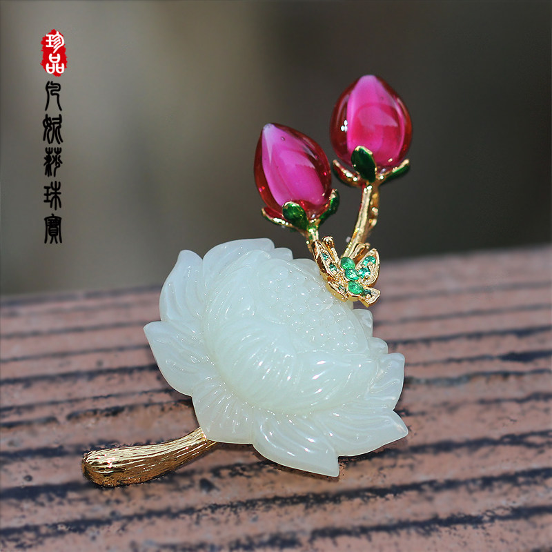 典雅古风天然玉石莲花大衣胸针