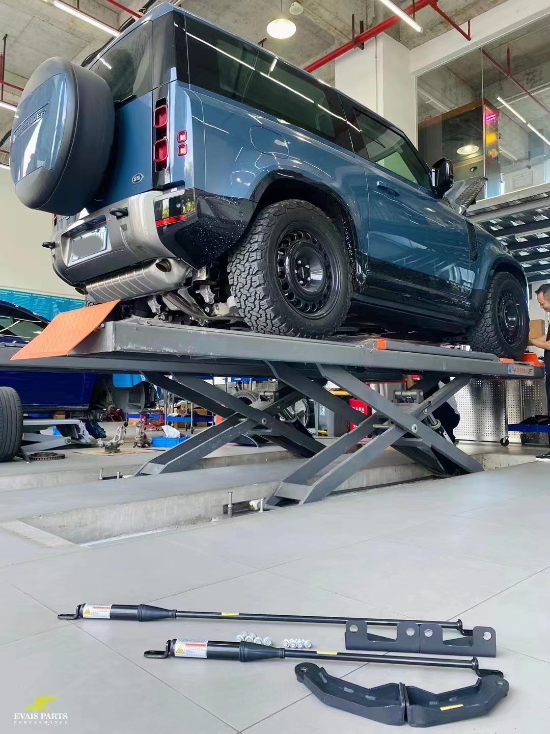 2021 新款 卫士 90 卫士 110 Defender 改装 车身液压稳定 阻尼杆