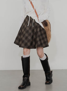 a字复古格纹半身裙宽松显瘦短裙呢子设计感伞裙休闲百搭毛呢中裙