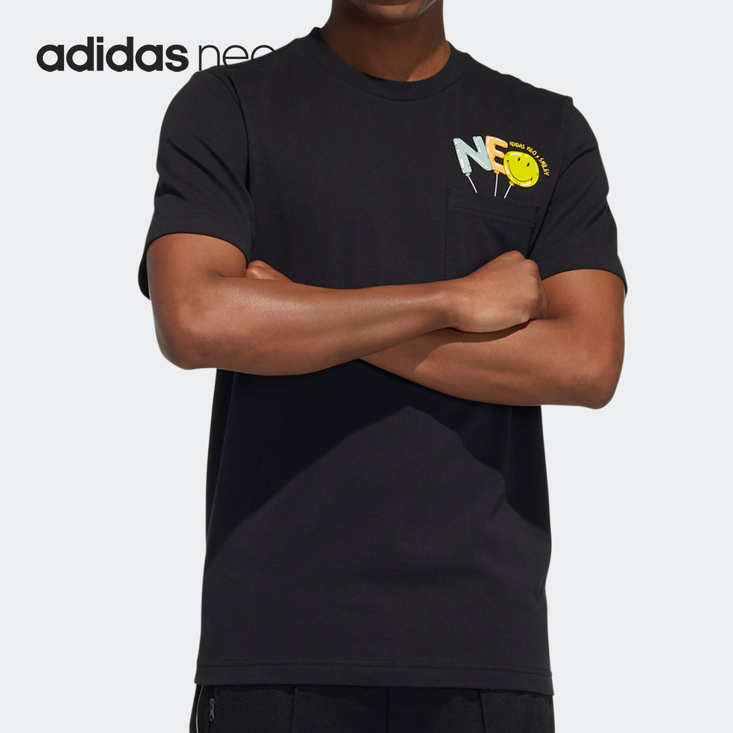 Adidas/阿迪达斯圆领短袖