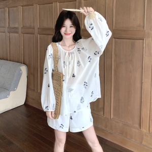超火减龄感穿搭刺绣系带长袖白色上衣配短裤女夏2025新防晒两件套图片