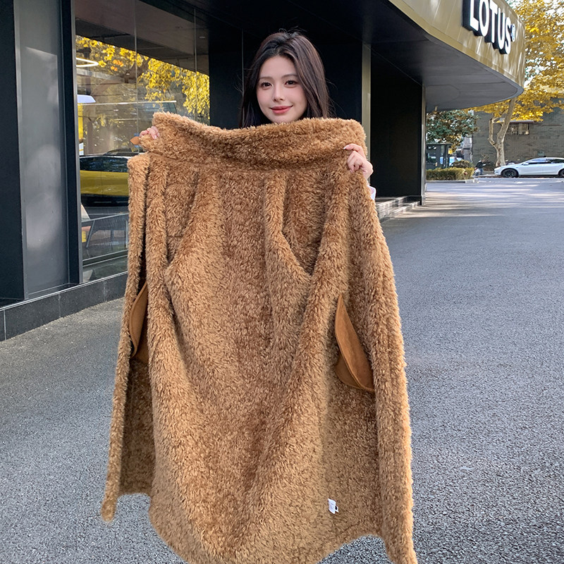 新品主推中长款皮毛一体外套2C075-1018-P235-K328,女装短外套,2C075