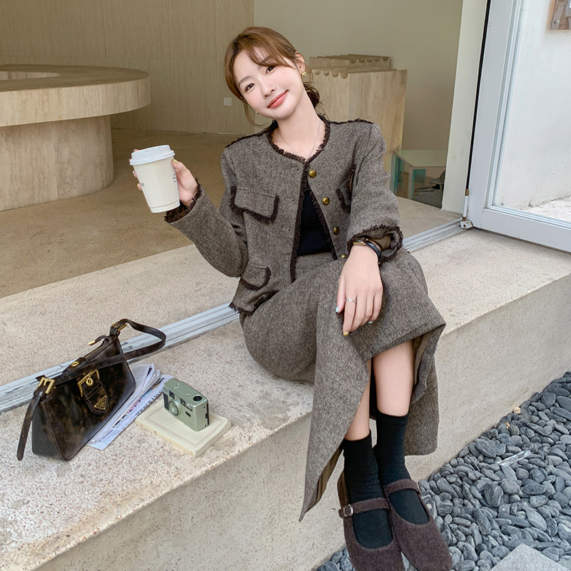 新品咖色拉毛两件套676-P185-K268,女装套装/套裙,2C075